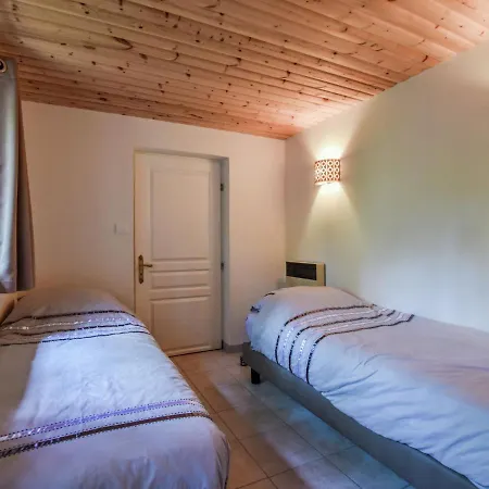 בית נופש With Private Swimming Pool In Wonderful, Peaceful Setting *